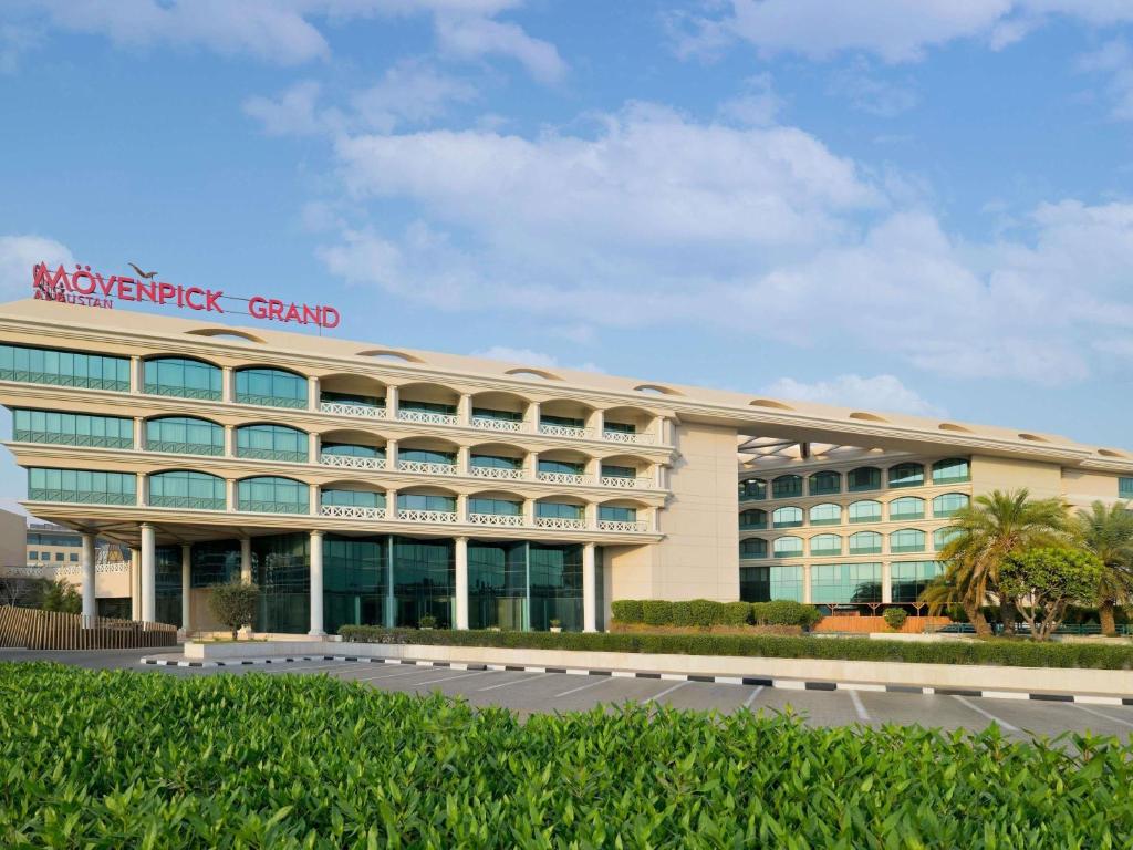 Movenpick Grand Al Bustan