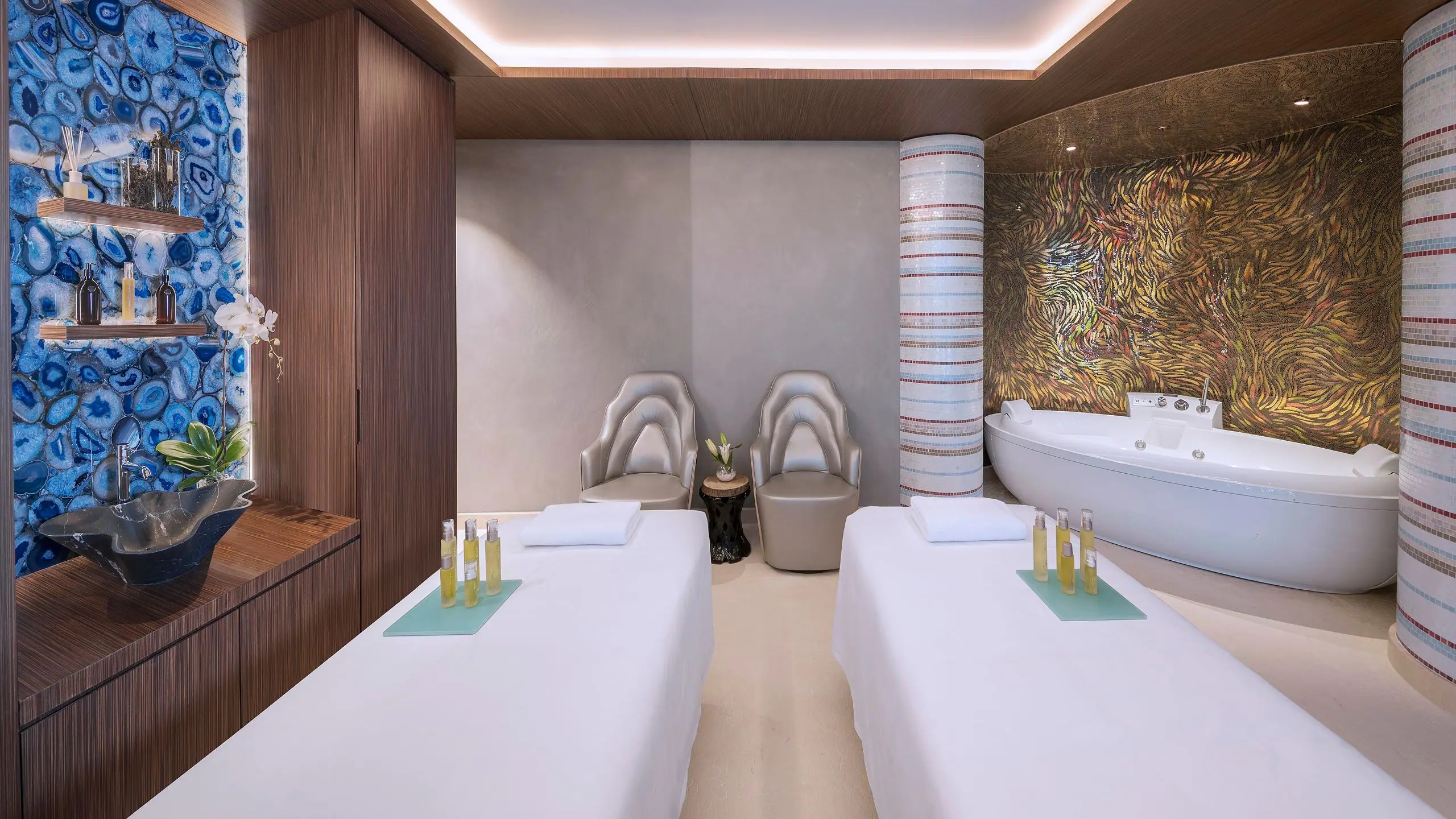 Andaz Dubai The Palm, By Hyatt