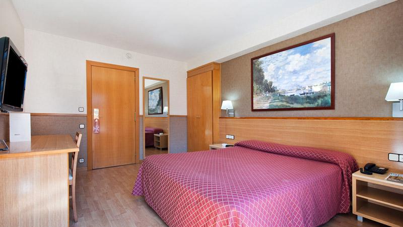 Catalonia Park Guell Hotel
