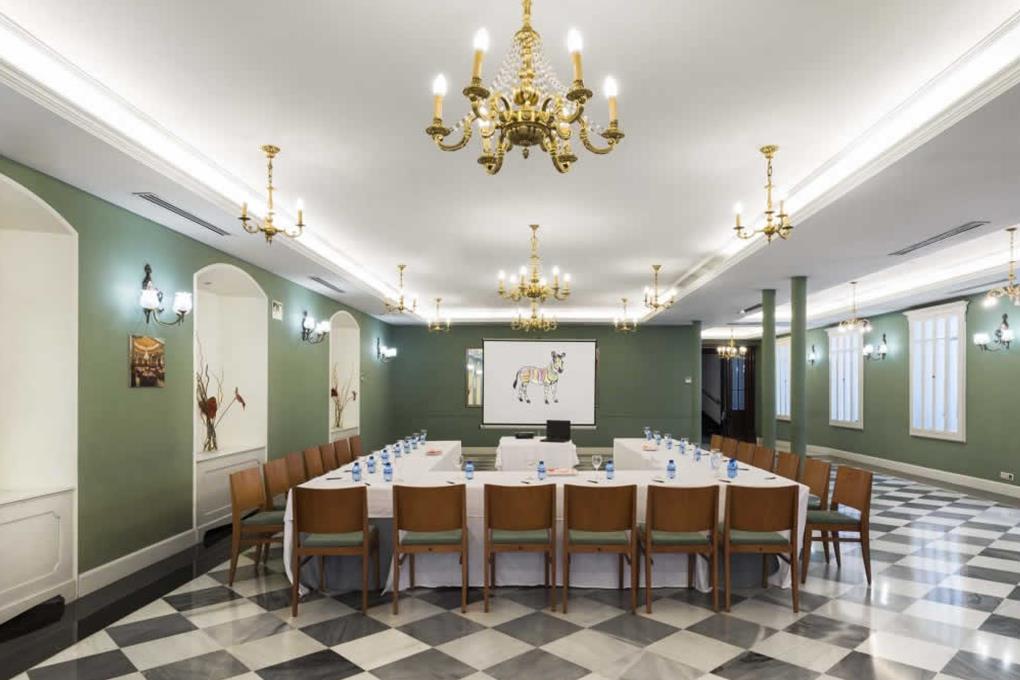 Oriente Atiram Hotel