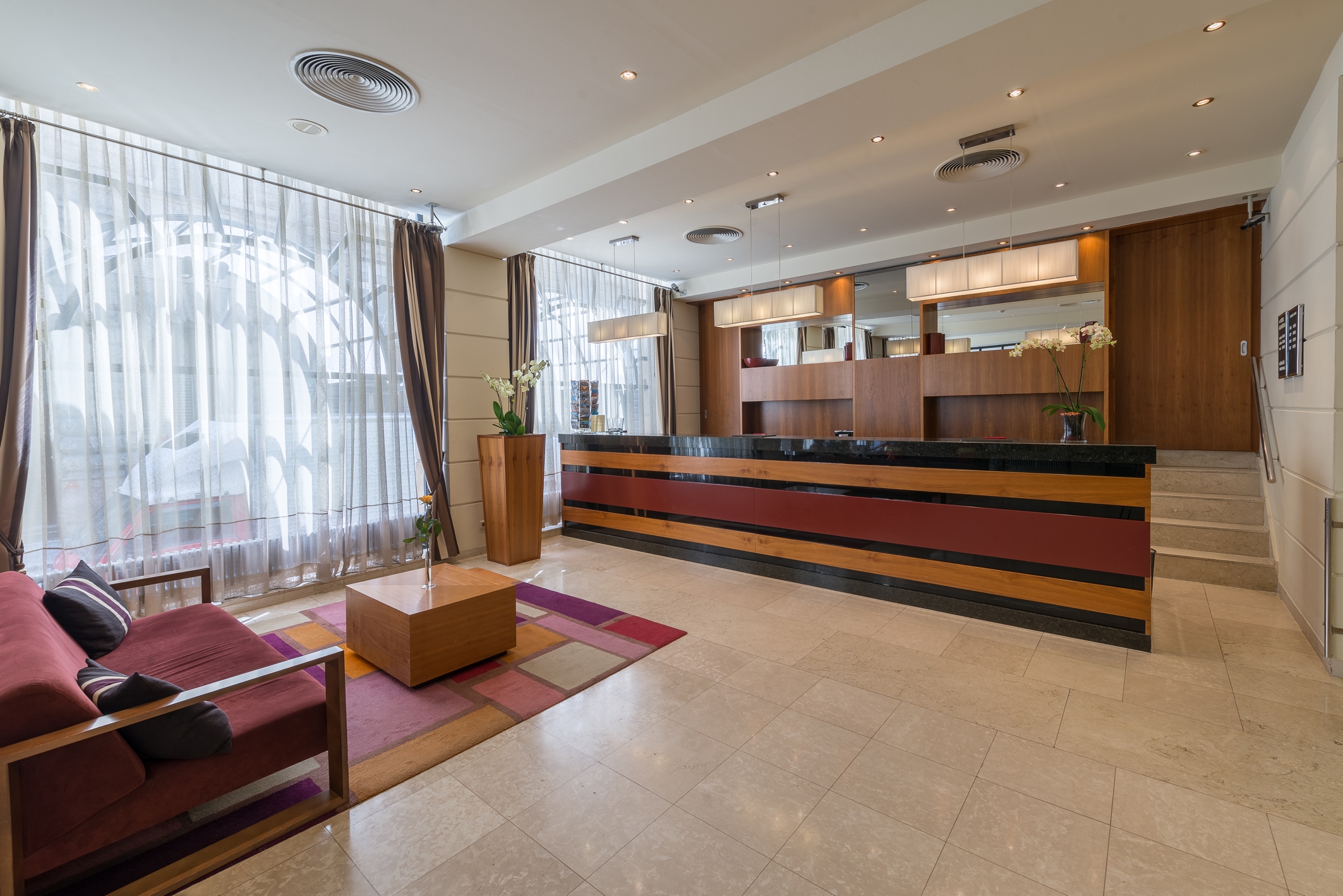K + K  Hotel Opera