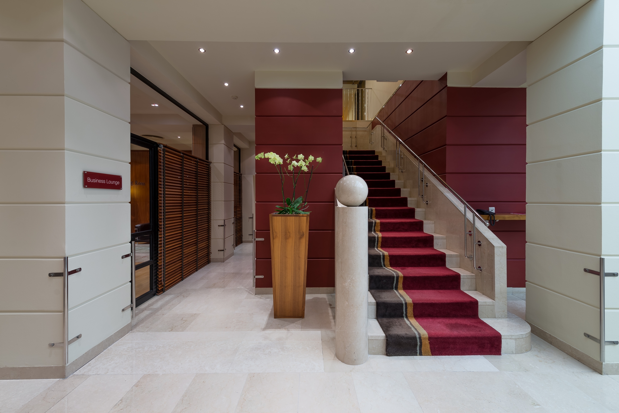 K + K  Hotel Opera