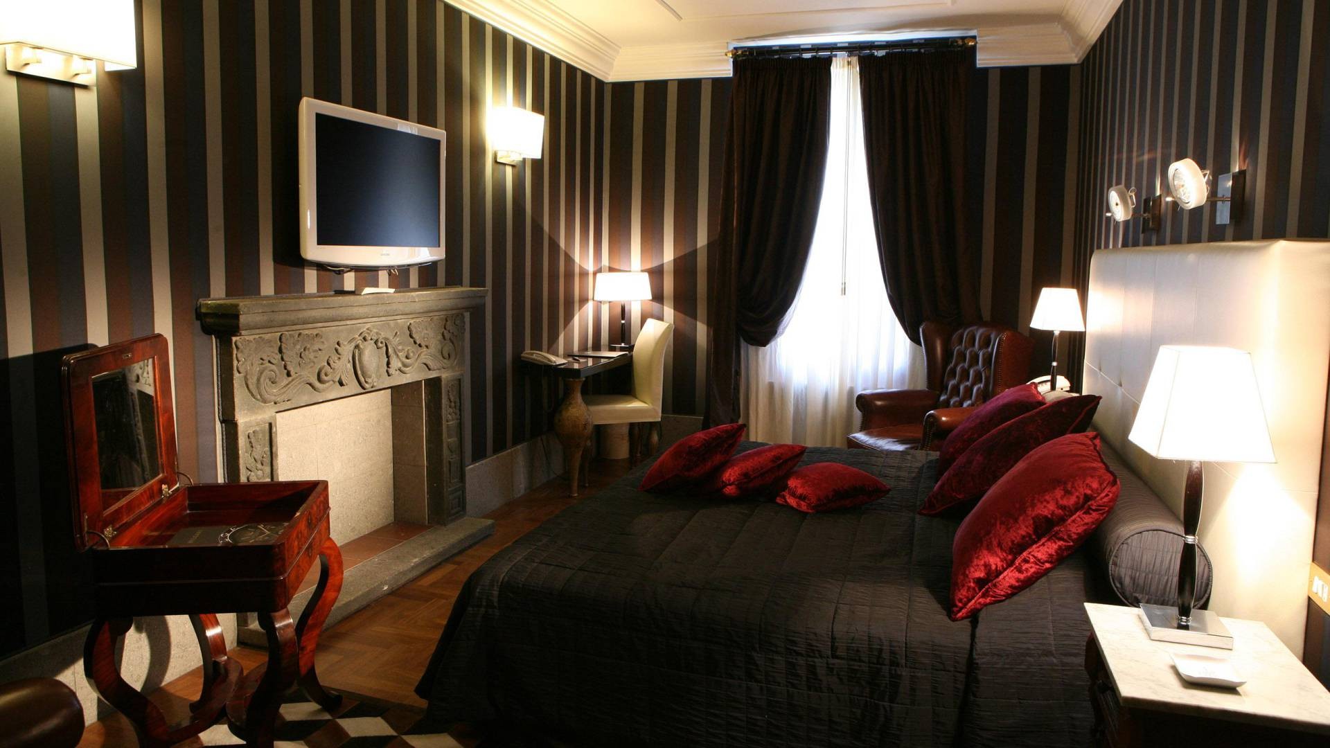 The Inn At The Spanish Steps Hotel