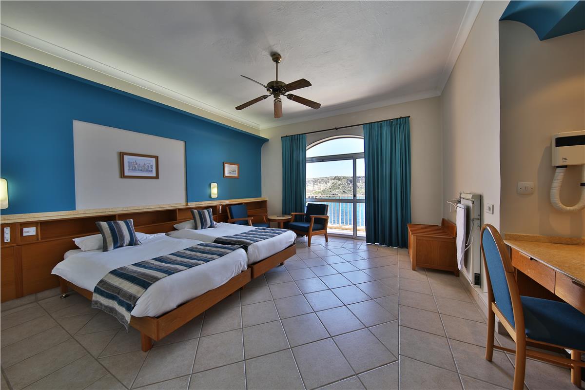 PARADISE BAY RESORT