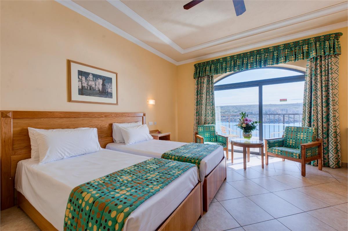 PARADISE BAY RESORT