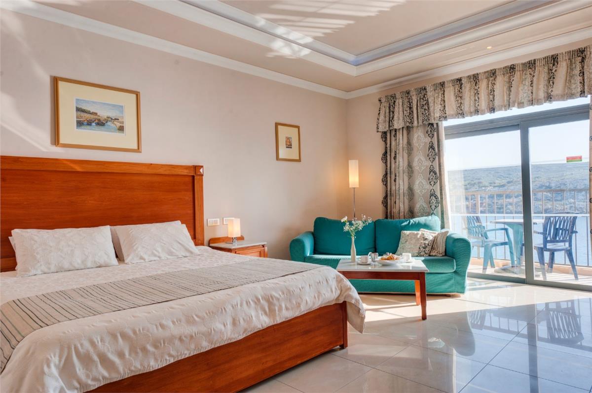 PARADISE BAY RESORT