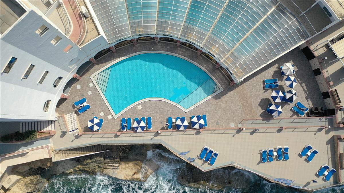 PARADISE BAY RESORT