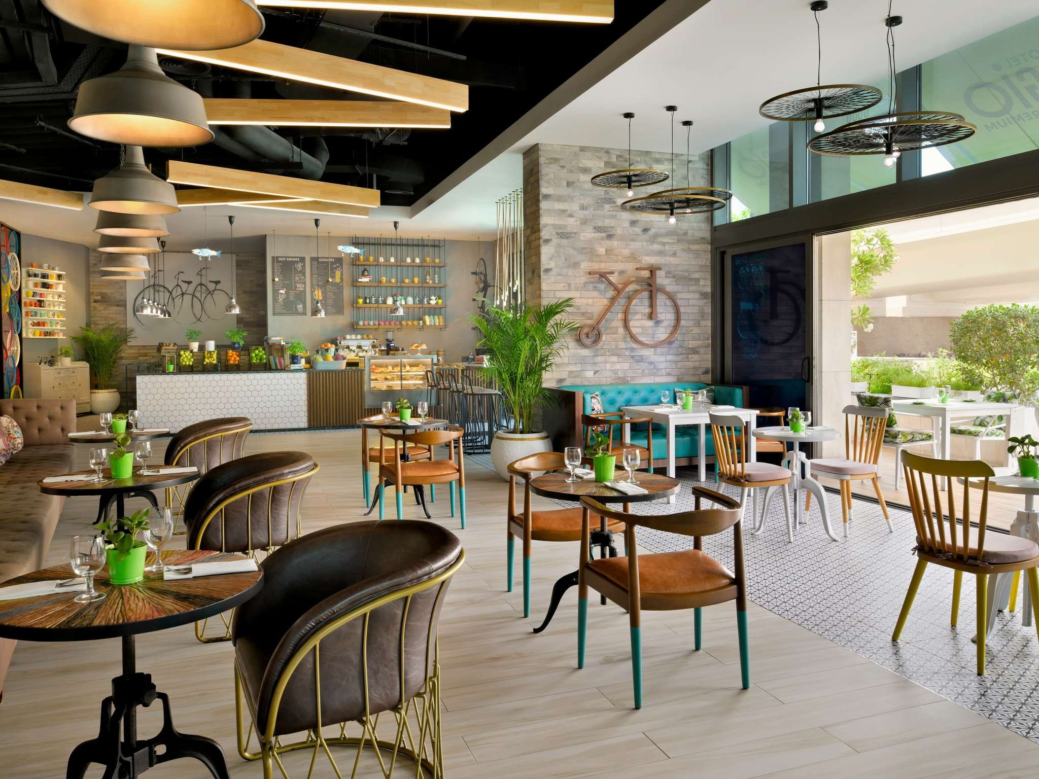 Adagio Premium The Palm