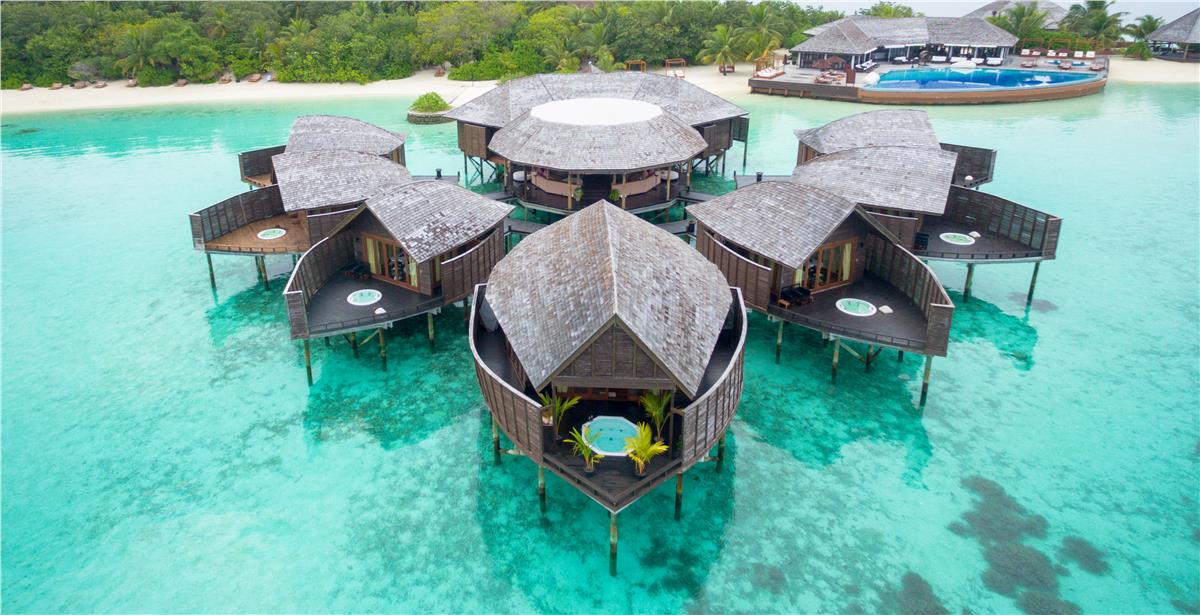Lily Beach Resort and Spa at Huvahendhoo
