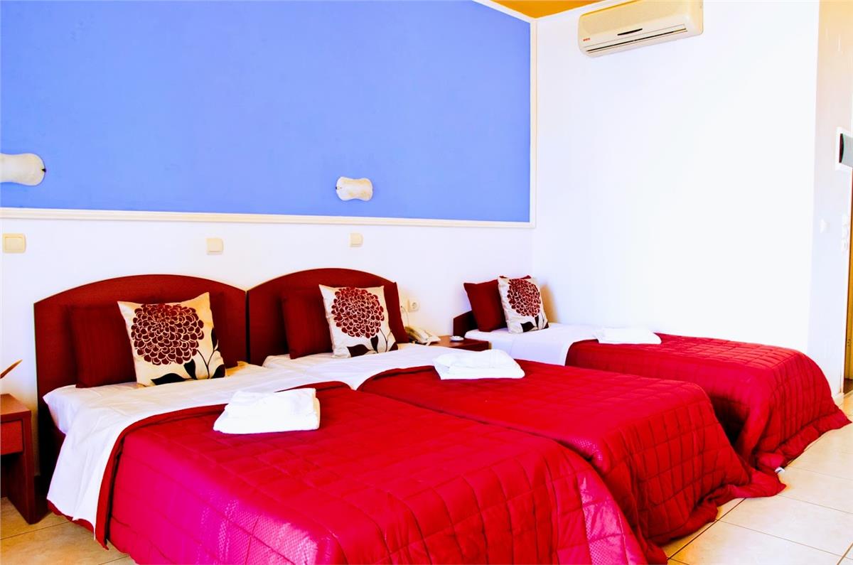 Yiannis Manos Hotel Resort