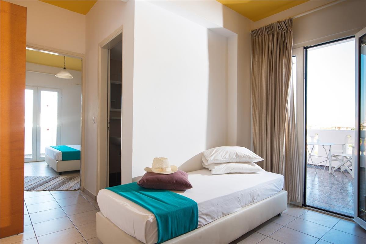 Yiannis Manos Hotel Resort