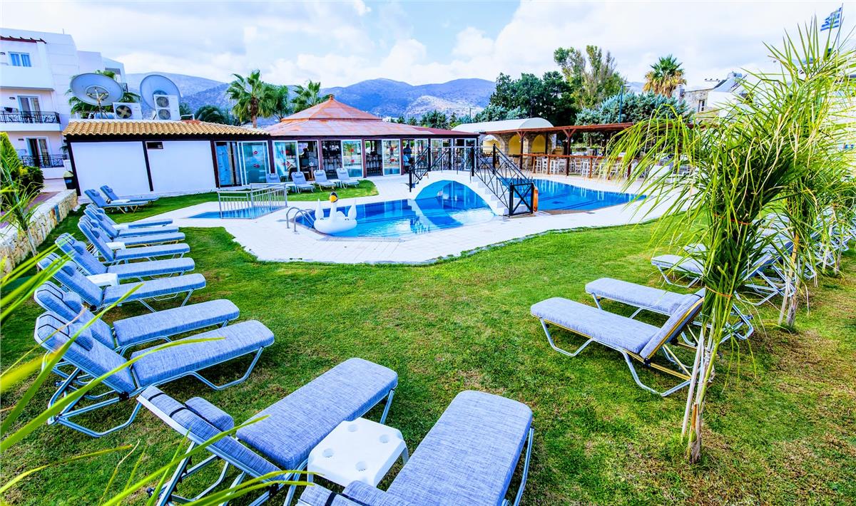 Yiannis Manos Hotel Resort
