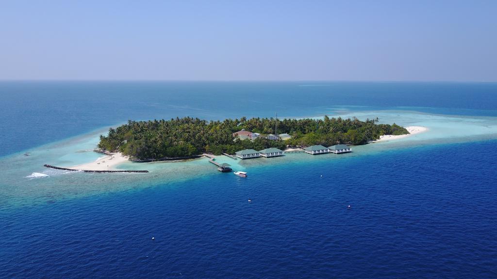Embudu Village