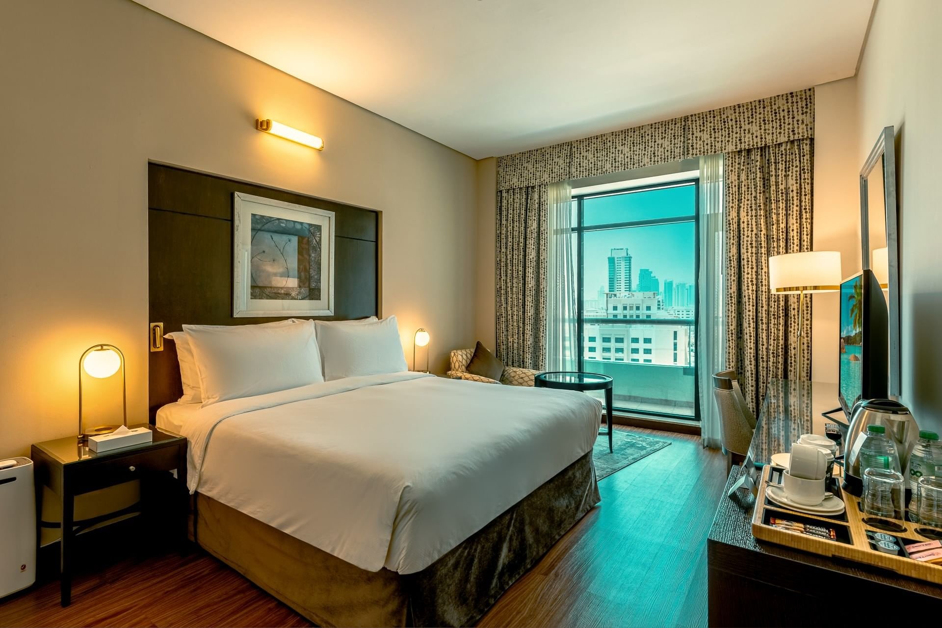 Time Oak Hotel And Suites