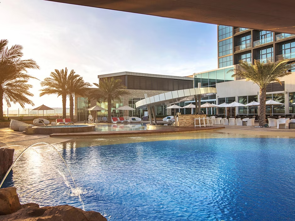 Yas Plaza Marina