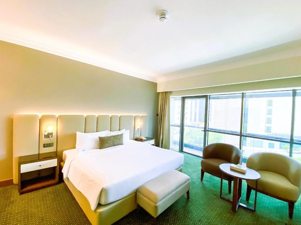 City Seasons Hotel