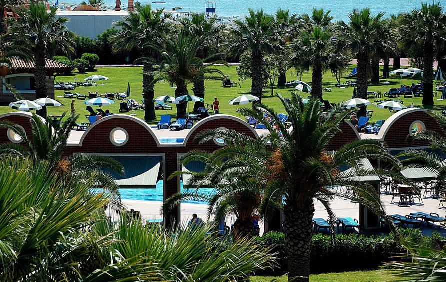 Club Mega Saray Hotel
