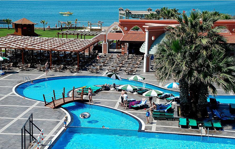 Club Mega Saray Hotel