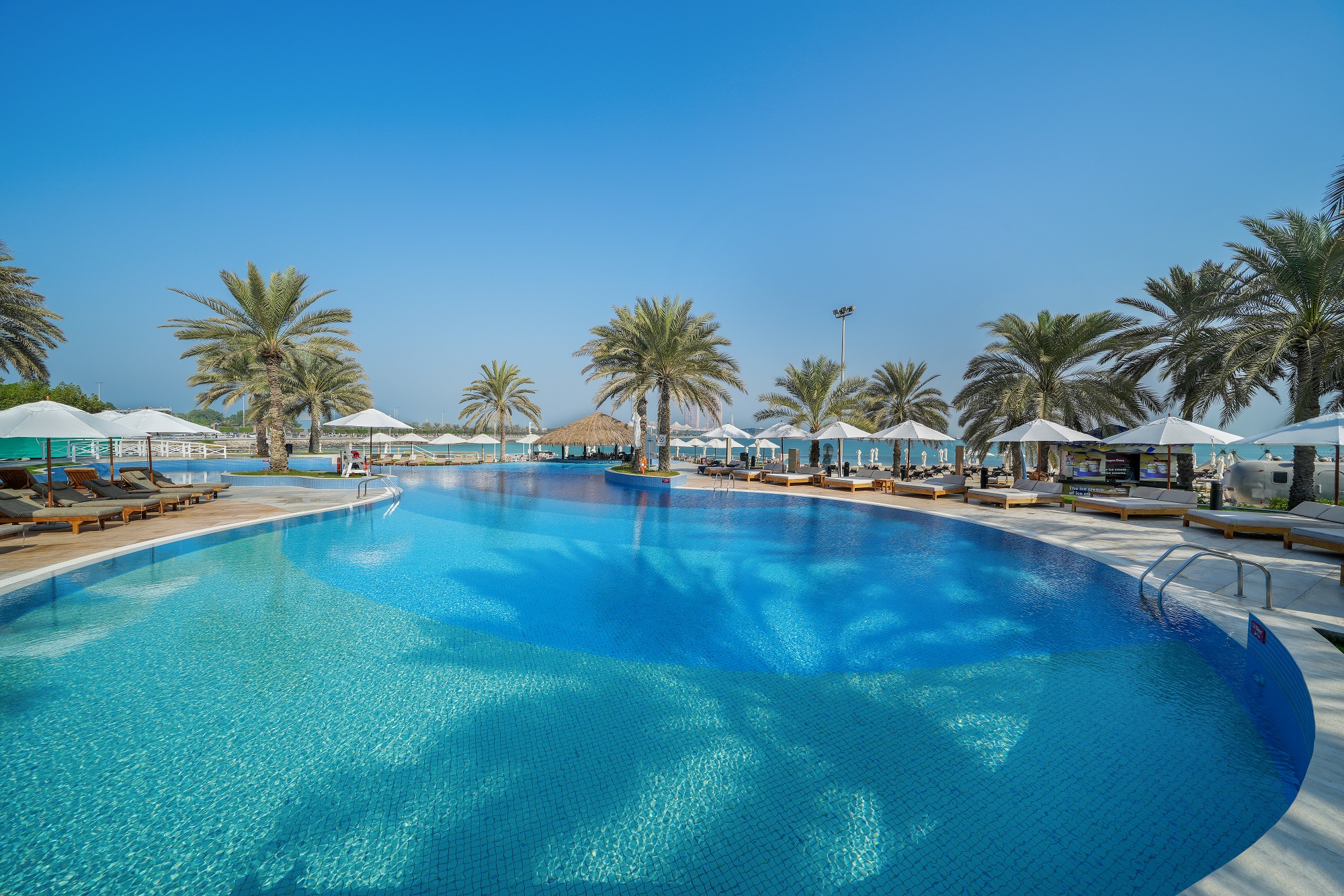 Radisson Blu Hotel and Resort, Abu Dhabi Corniche