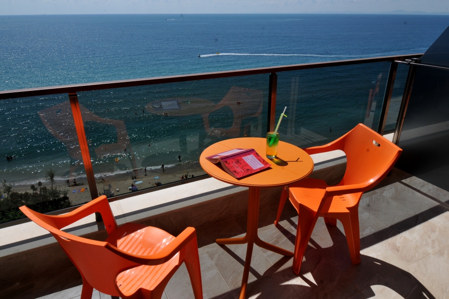 Paradise Beach Club Vacation Hotel