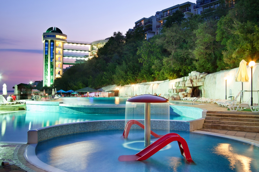 Paradise Beach Club Vacation Hotel