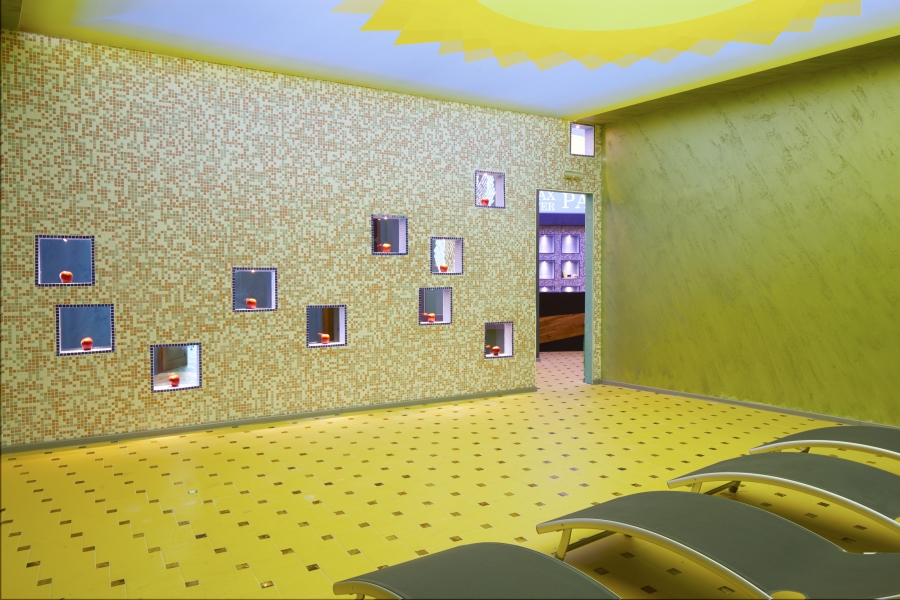 Paradise Beach Club Vacation Hotel