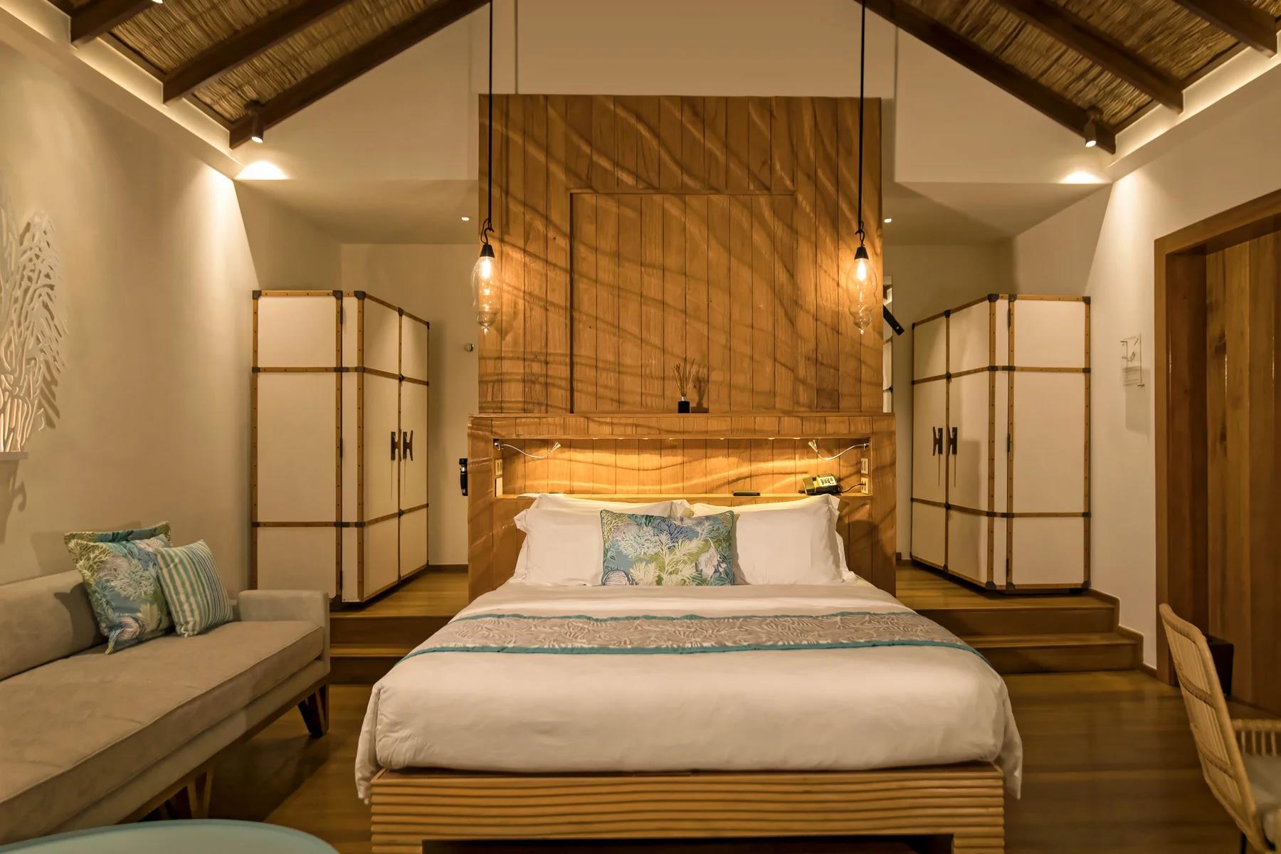 Constance Moofushi