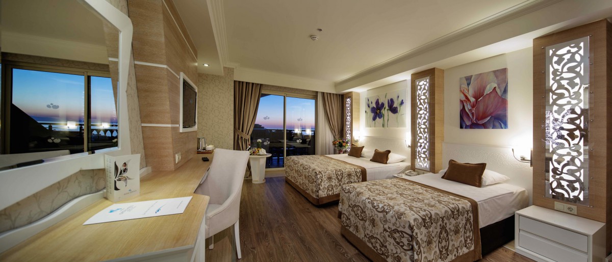 Crystal Sunset Resort And Spa