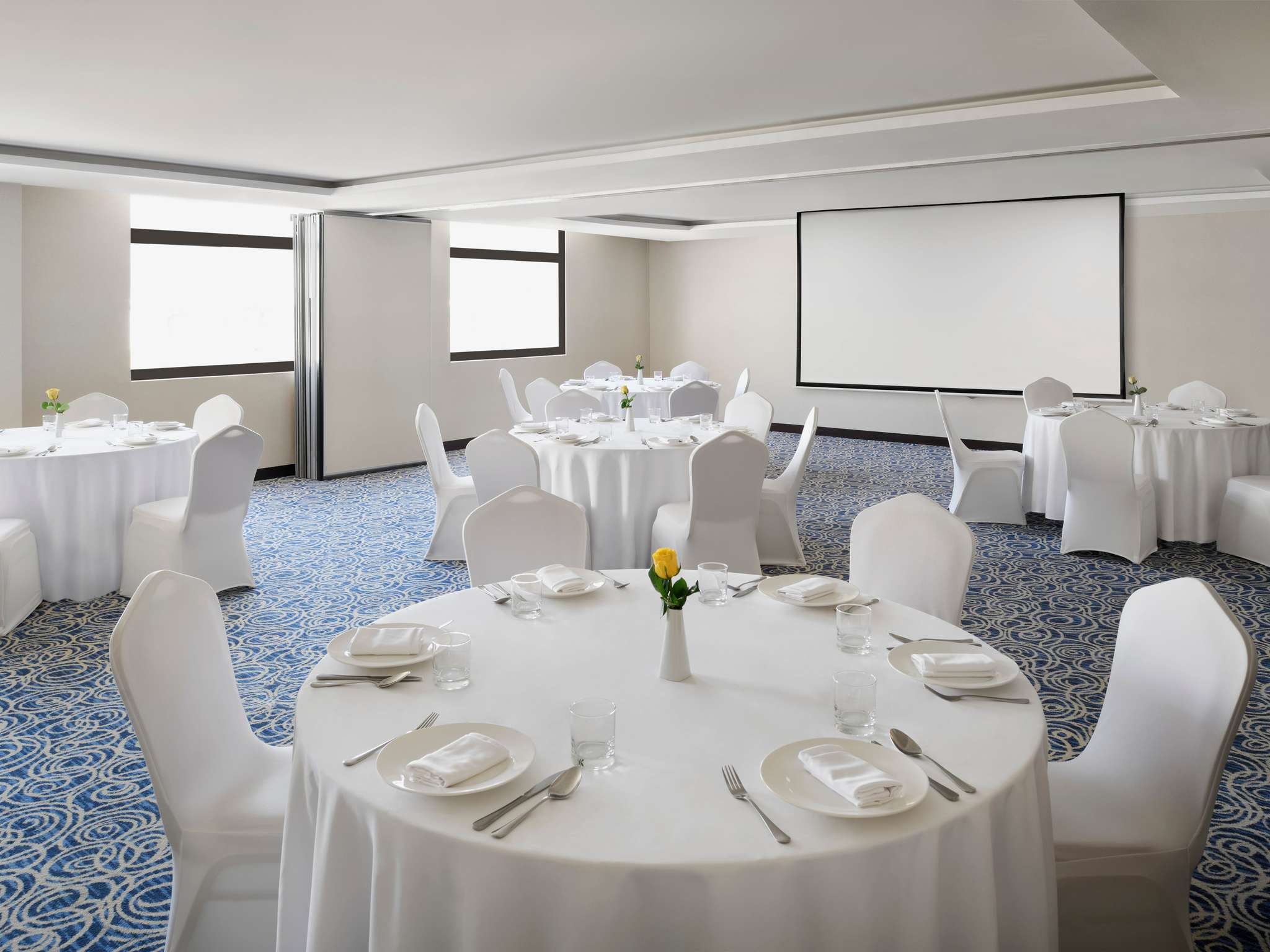 Movenpick Hotel Apartments Al Mamzar