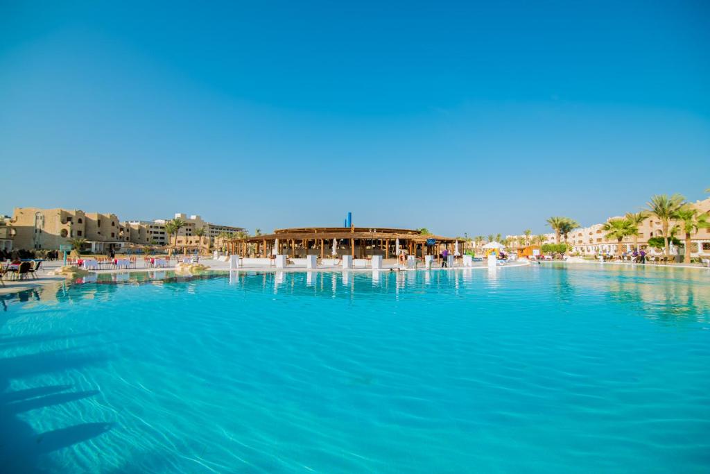 Royal Lagoons Aqua Park Resort & Spa Hurghada