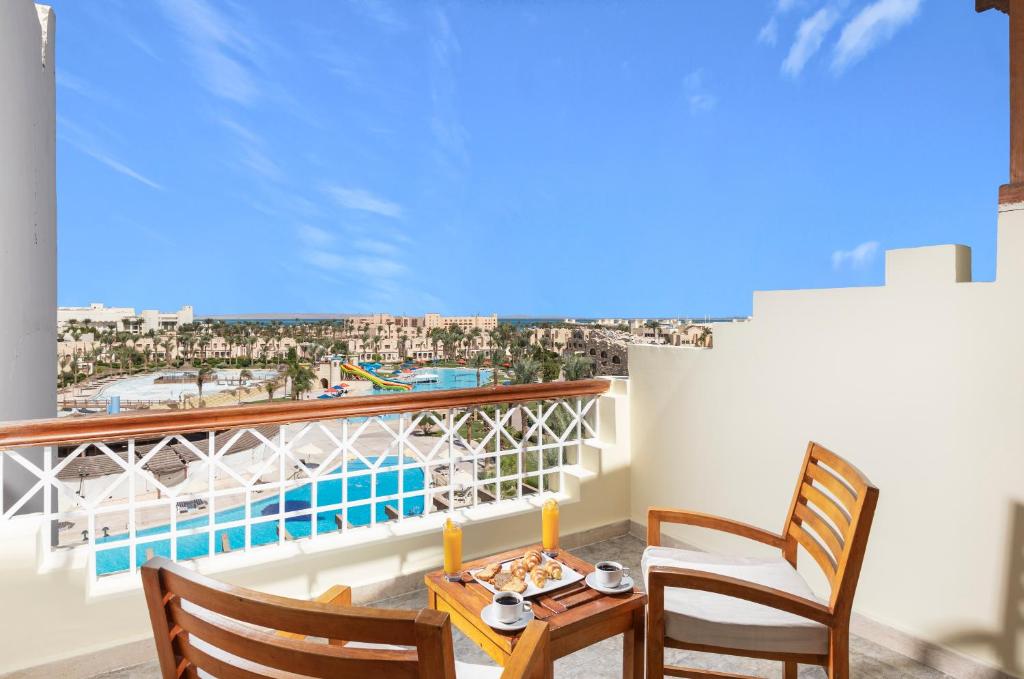 Royal Lagoons Aqua Park Resort & Spa Hurghada