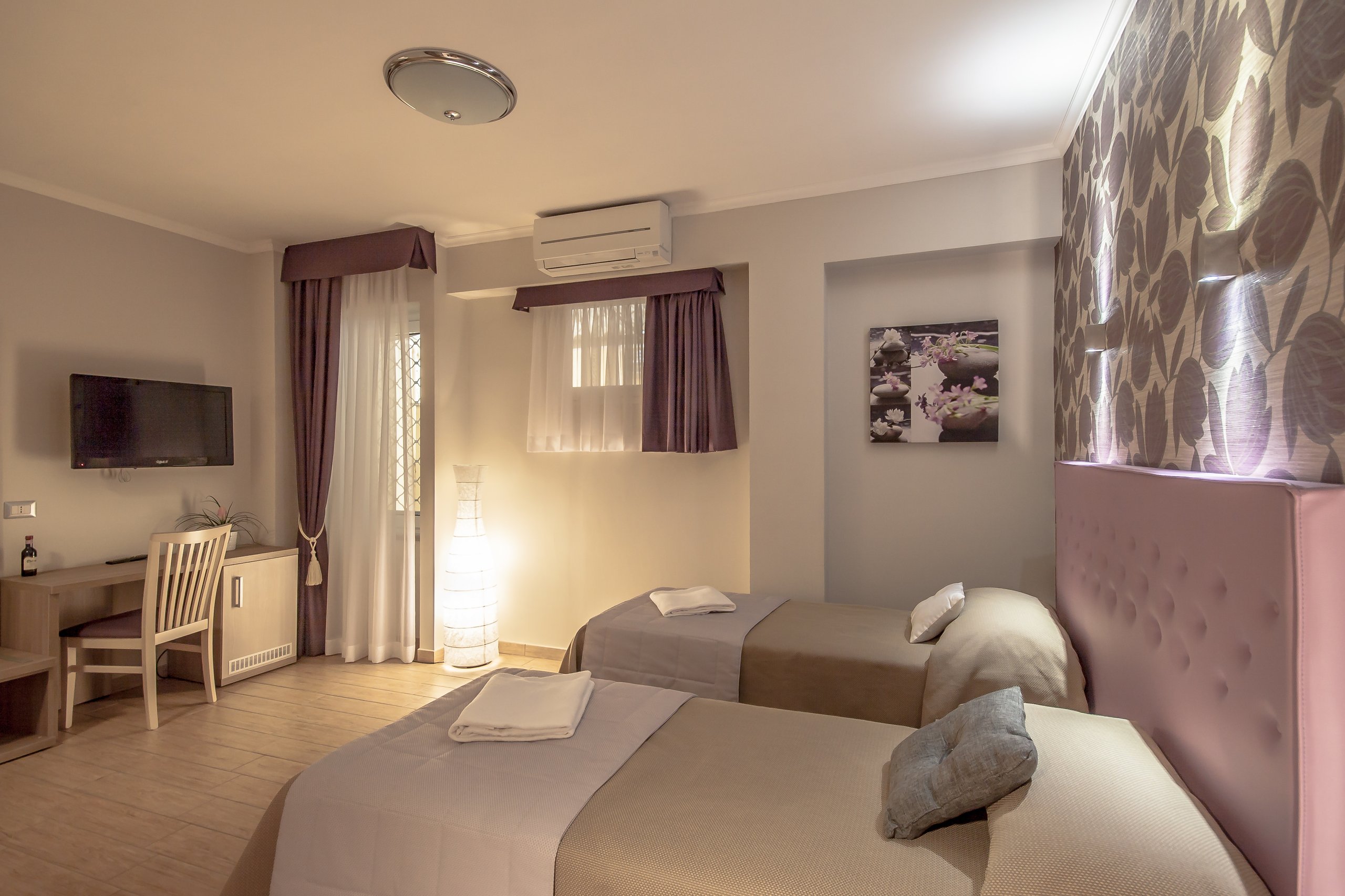 Rome King Suite