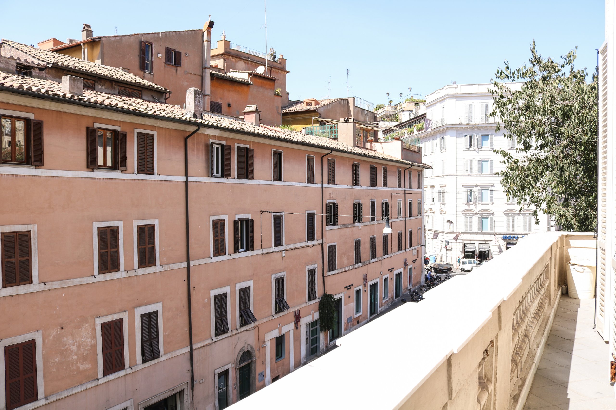 Rome King Suite