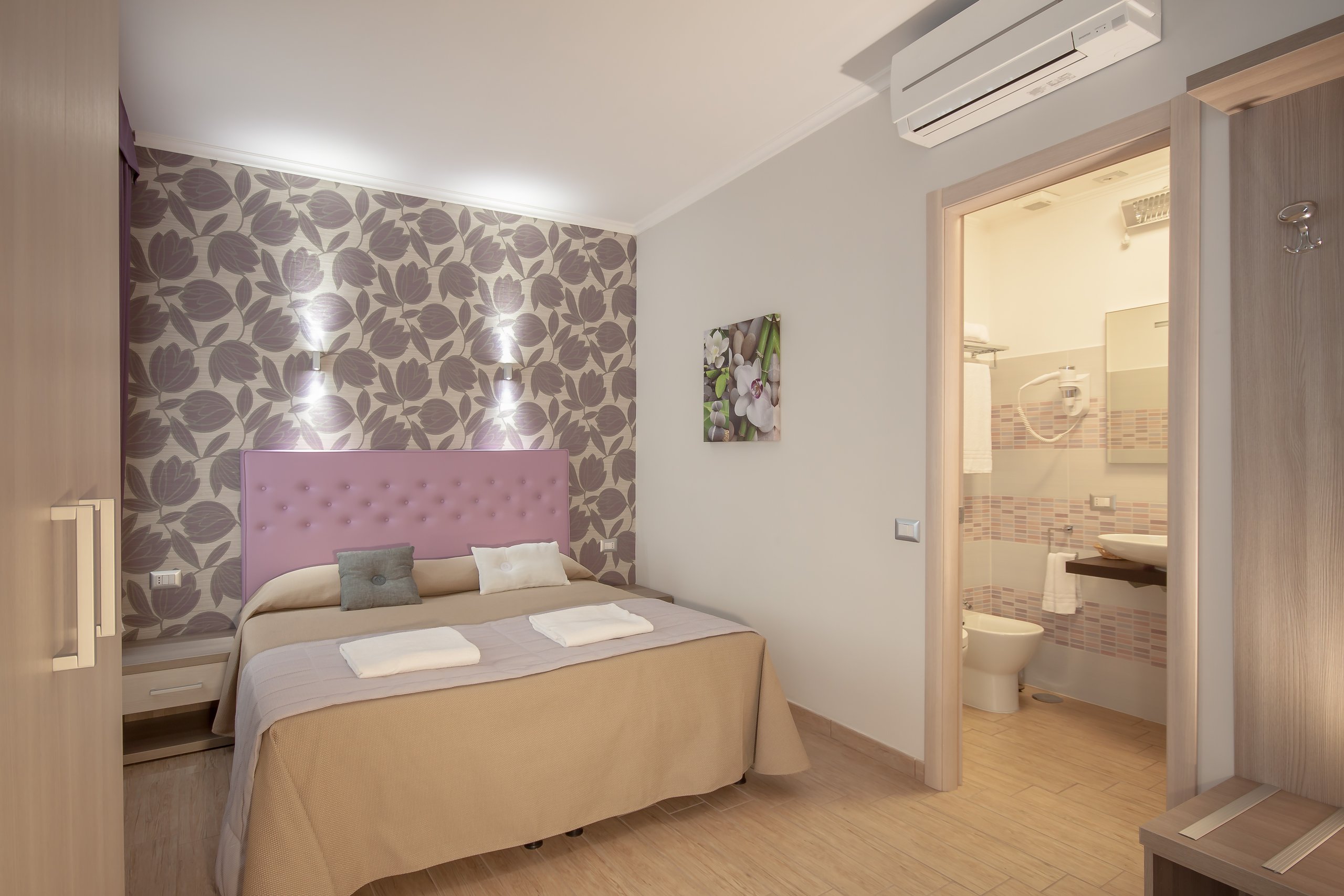Rome King Suite