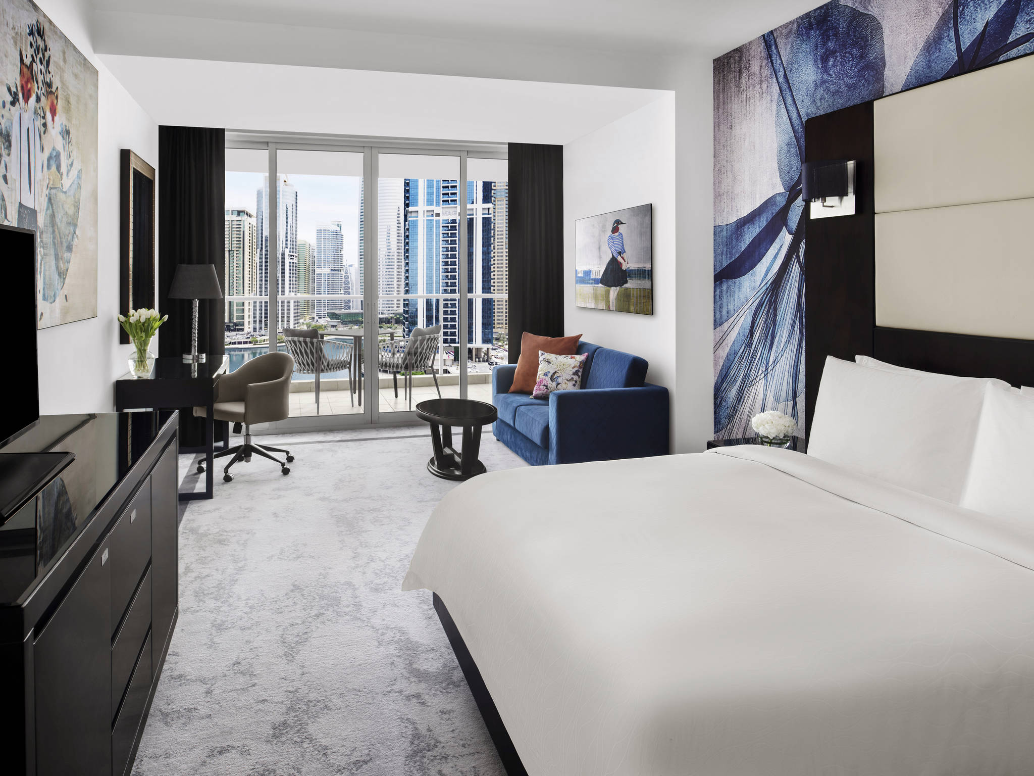 Movenpick Hotel Jumeirah Lakes Towers