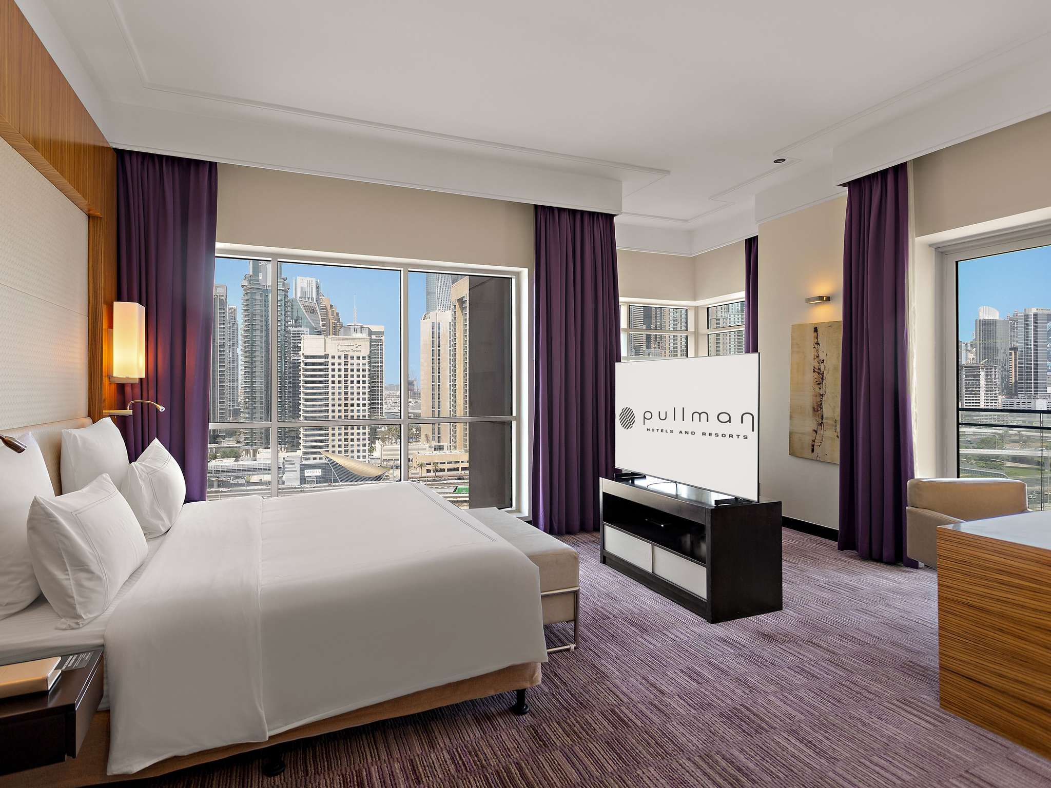 Pullman Dubai Jumeirah Lakes Towers