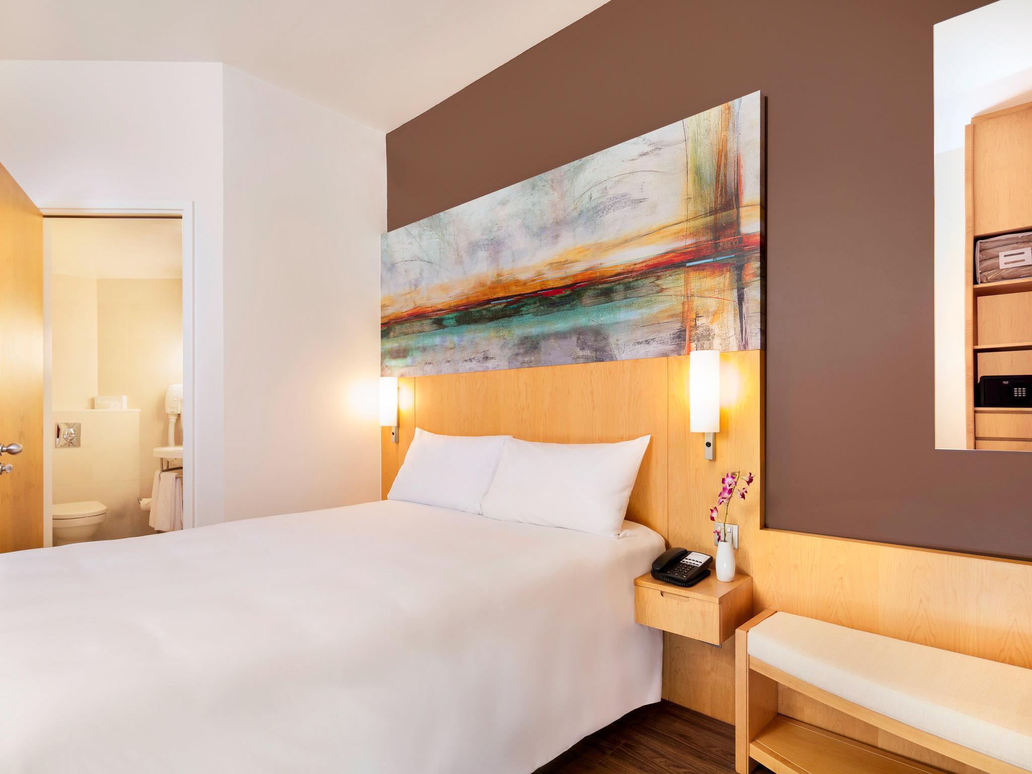 Ibis One Central