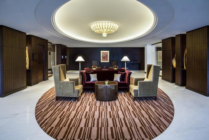 Bab Al Qasr Hotel