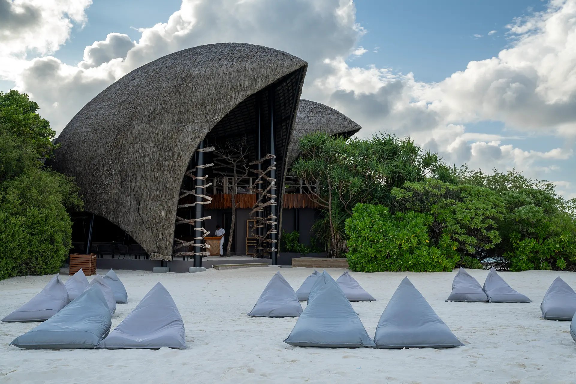 Niva Dhigali Maldives