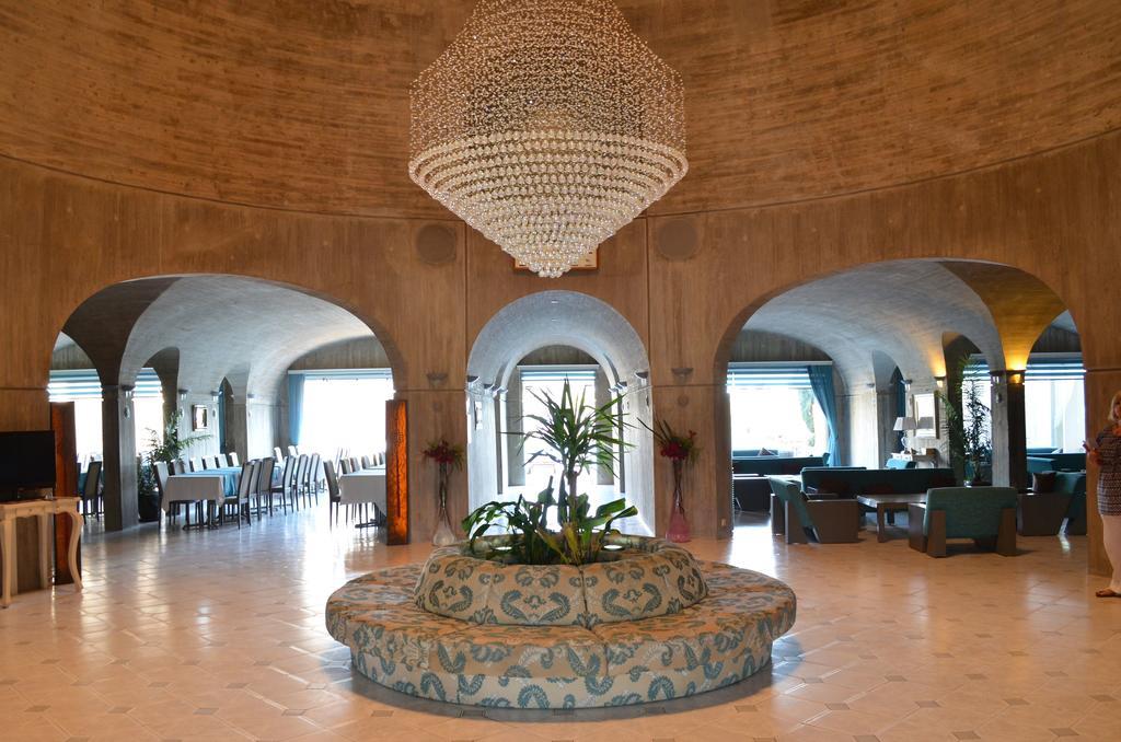 Ambrosia Hotel