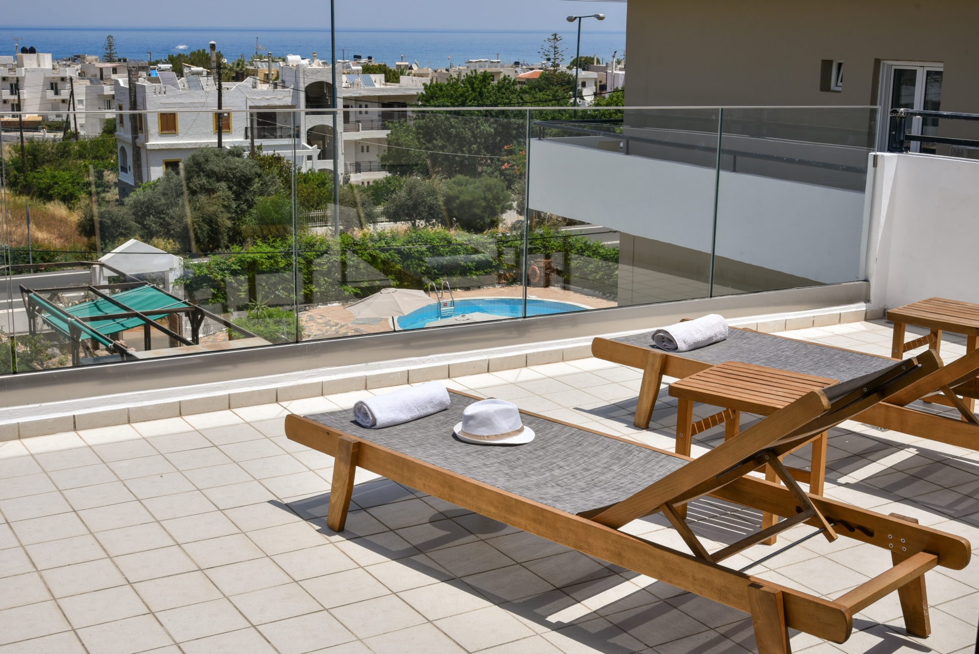 Iraklis Apartments