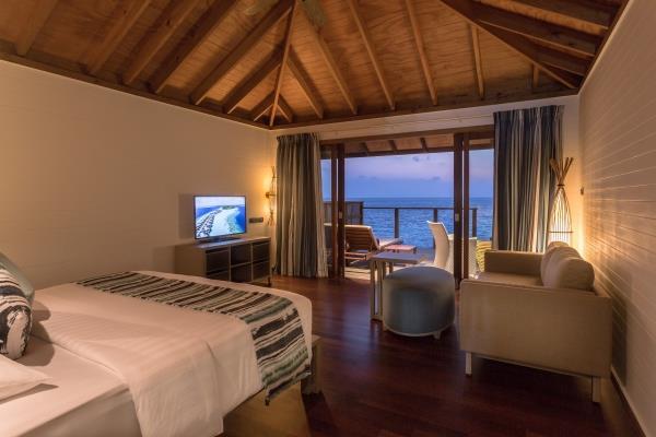 Vilamendhoo Island Resort Hotel